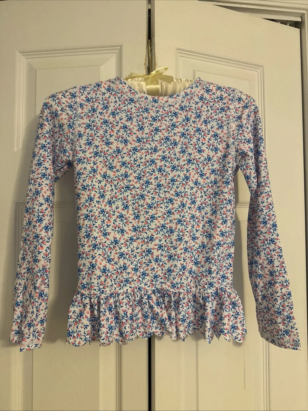 RUFFLE BUTTS Girls' Size 10. Long Sleeve Rash Guard Swim Shirt Tea Flowers NEW